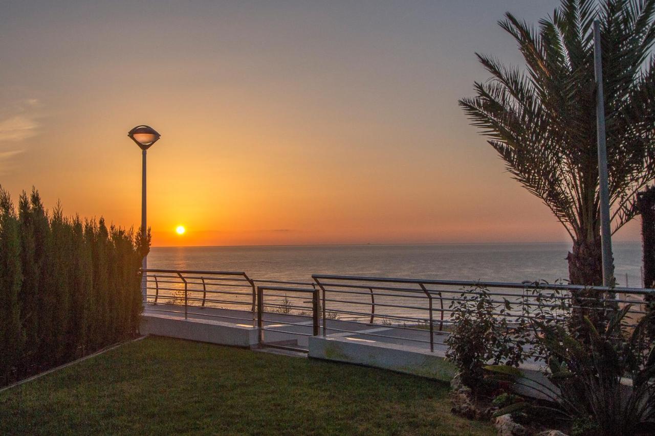Infinity Luxury Sea View Apartment With Private Garden Arenales del Sol Exterior photo